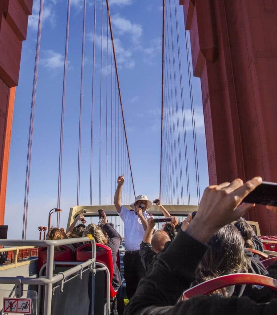 Hop on Hop off Bus Tour Guide - Hop On - Hop Off Bus Tours: An Affordable Way to Travel with Kids