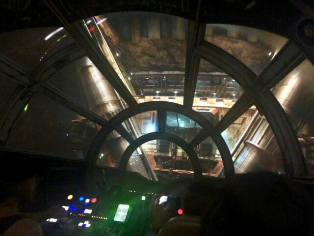 Millennium Falcon - star wars galaxy's edge