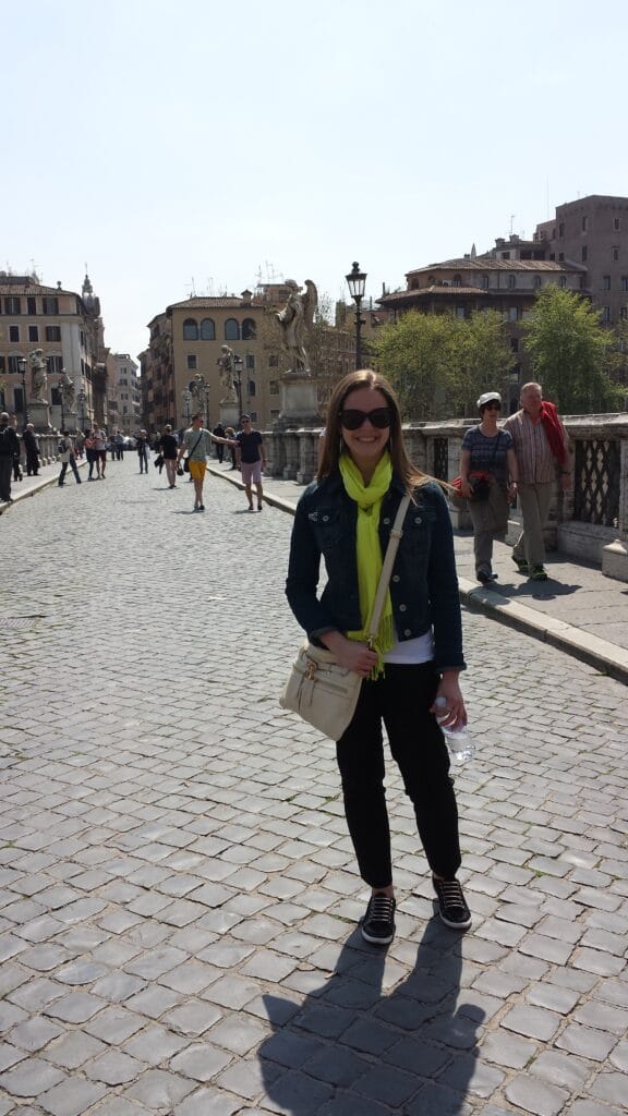 Women in Italy - 9 Tips to Plan Your Family Trip After Quarantine Now!