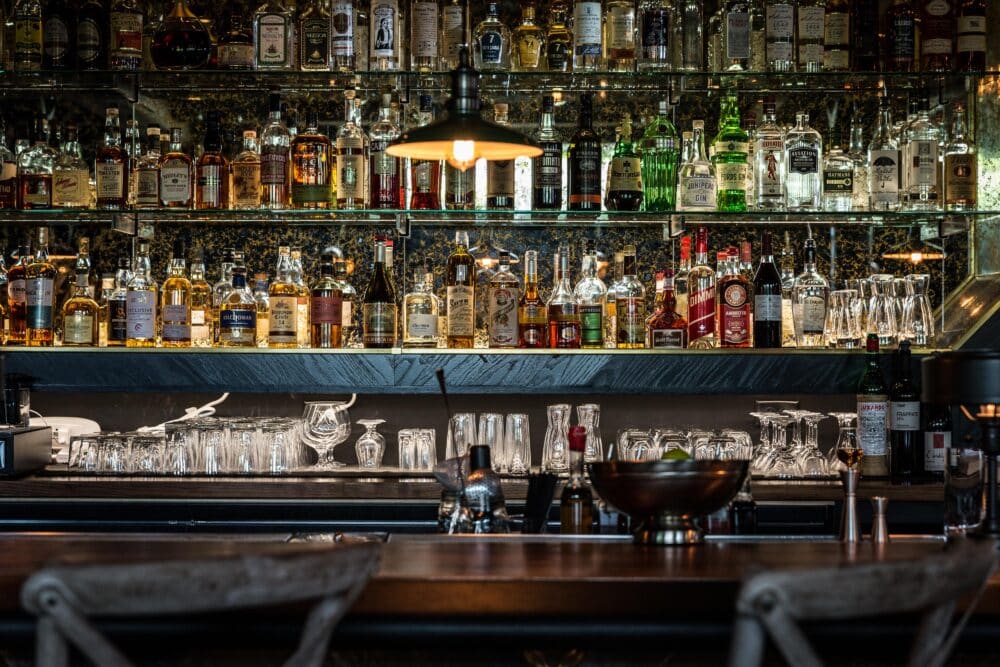 loyalist chicago bar