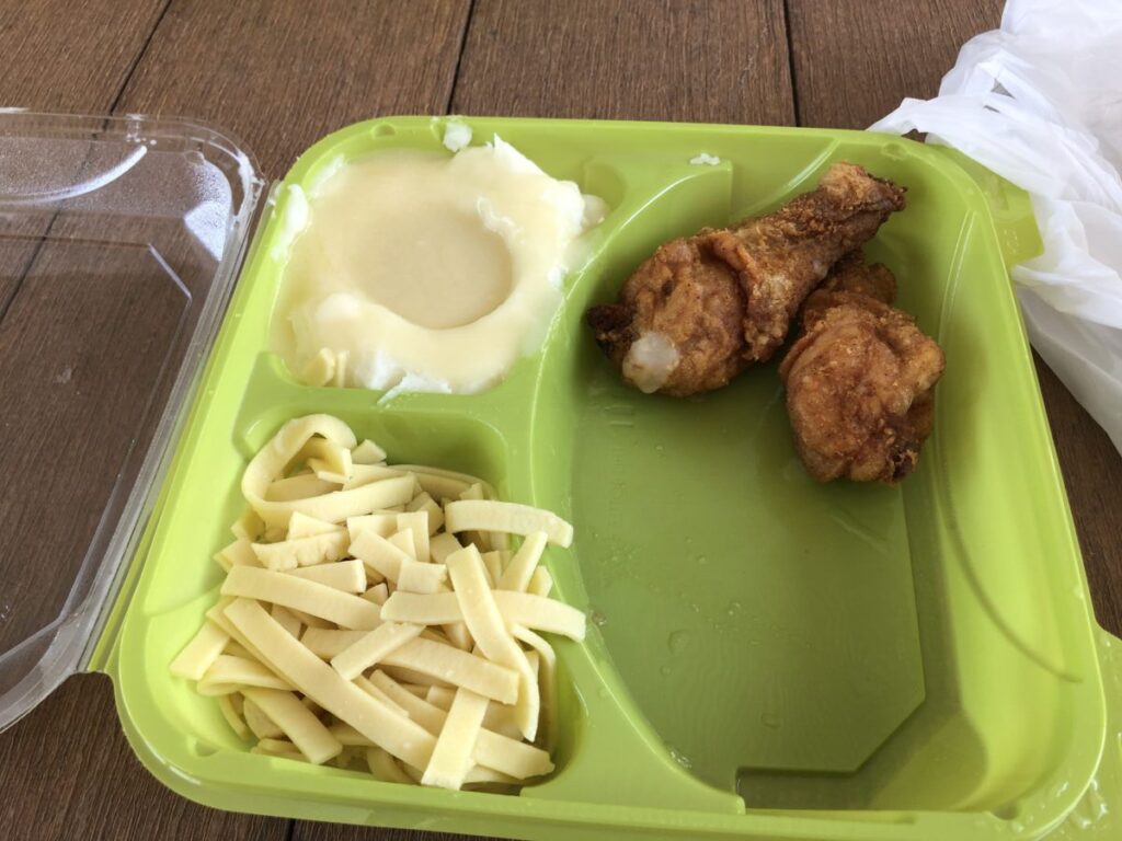 Takeout lunch - The Best Romantic Staycation Ideas