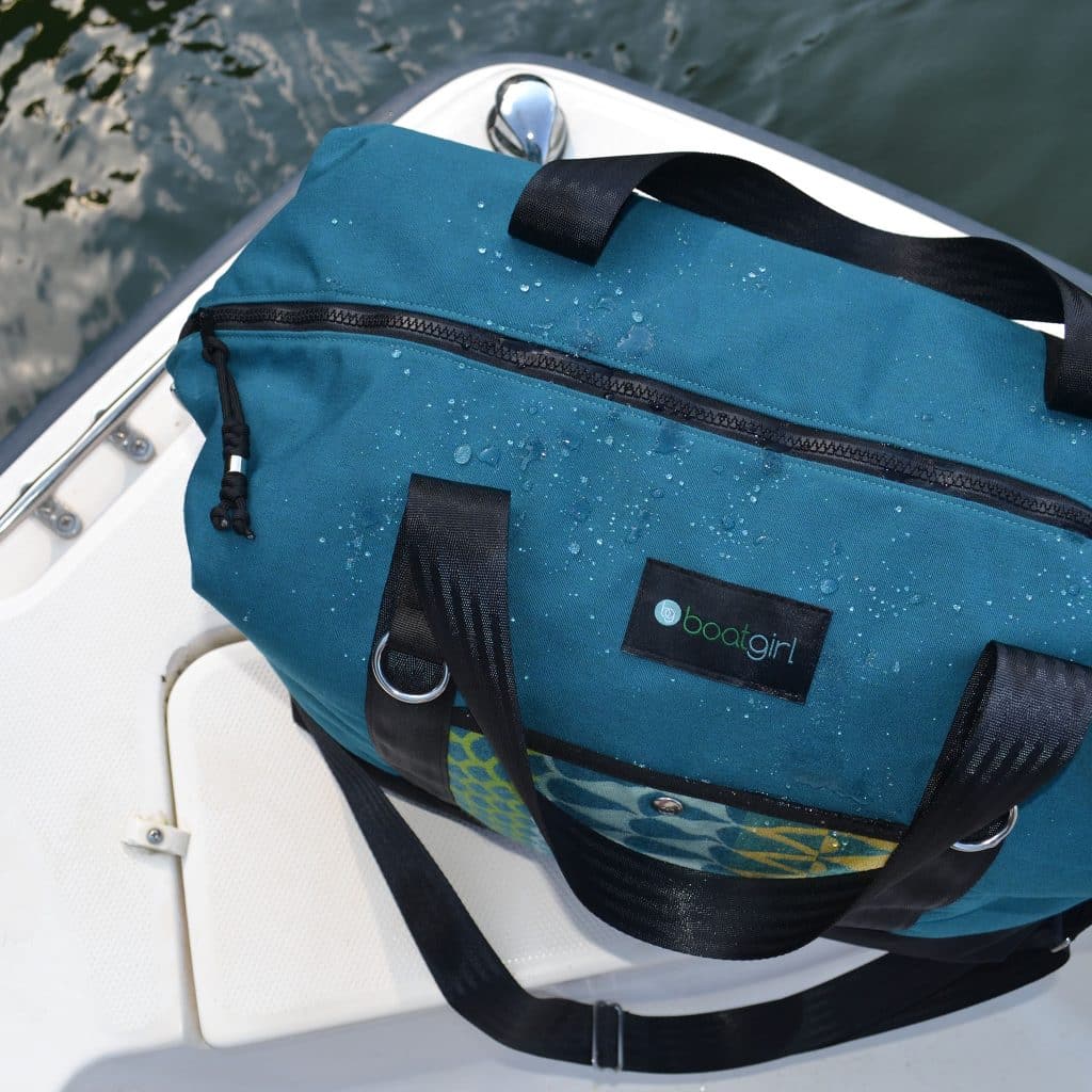 tote bag - best holiday gifts for travelers