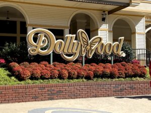 Picture of Dollywood logo
