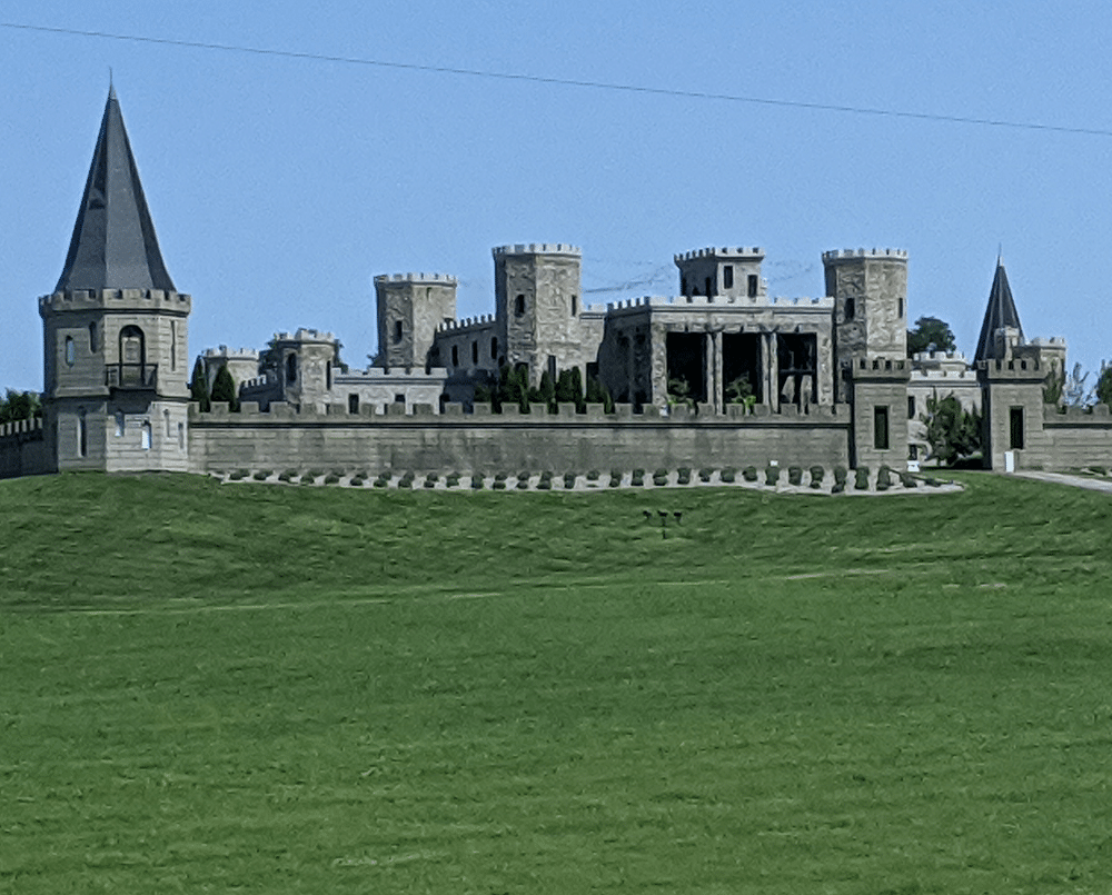 Kentucky Castle - 7 Best US Road Trip Attractions