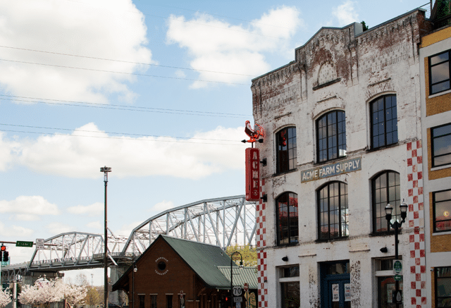 fun places to eat with kids in Nashville