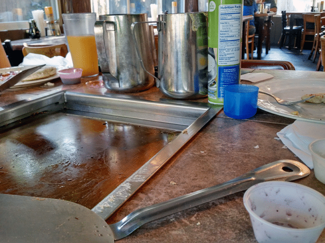 fun places to eat with kids in Nashville