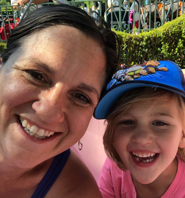 Travel tips for helping kids with vacation anxiety. A mom with her daughter.