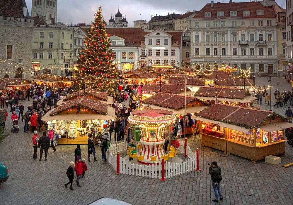 featured–hert-niks-KzOMu0MvtBQ-unsplash A Quick Guide to Europe's Best Christmas Markets. Photo by Hert Niks on Unsplash