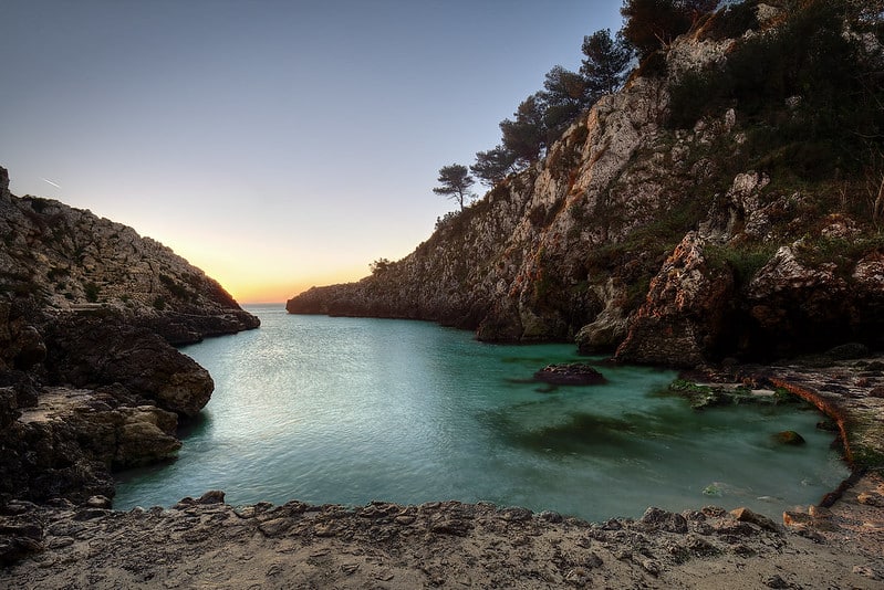 The torquise mouth of Cala del Acquaviva - best Salento beaches