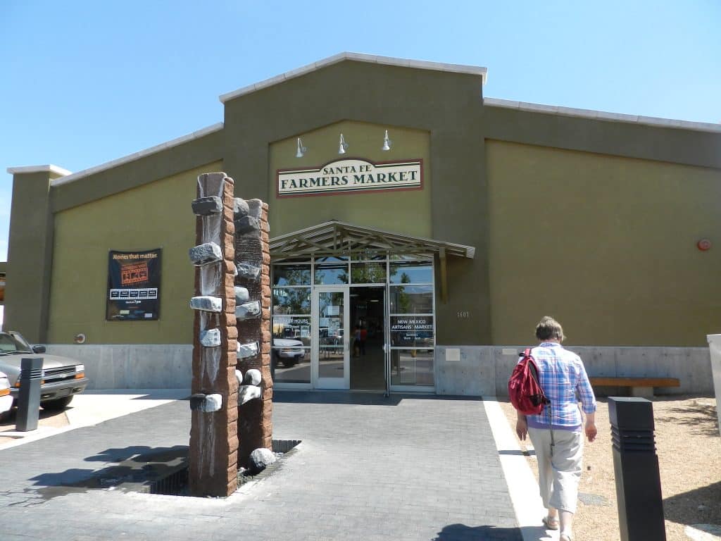 The Santa Fe, NM Farmer's Market.// Top Things To Do in Santa Fe, NM with Kids