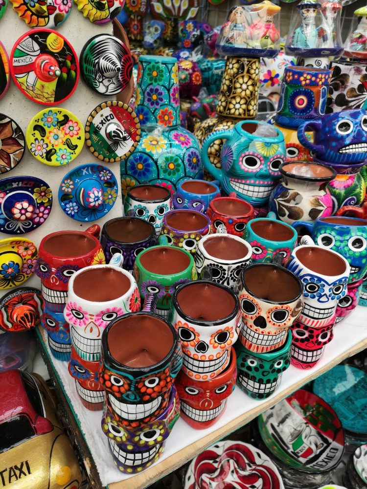 Day of the Dead mugs. Shopping on Cinco de Mayo.