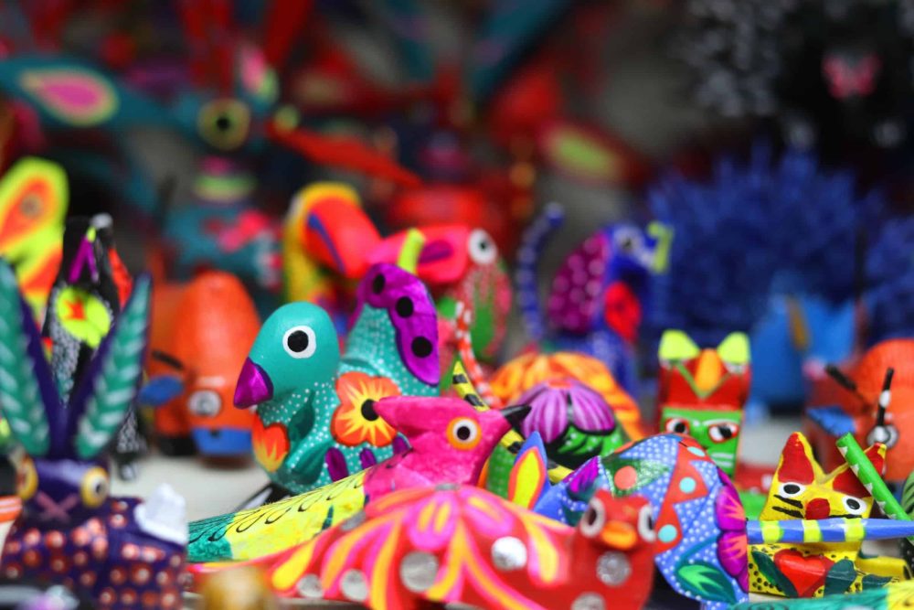 hand-painted mexican bird toys, alebrije, shopping in L.A. on Cinco de Mayo