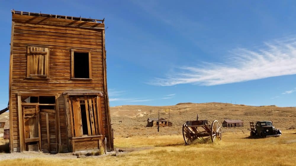 eniko-polgar-FueRaNunlUc-unsplash Bodie, CA - Desert Ghost Town
