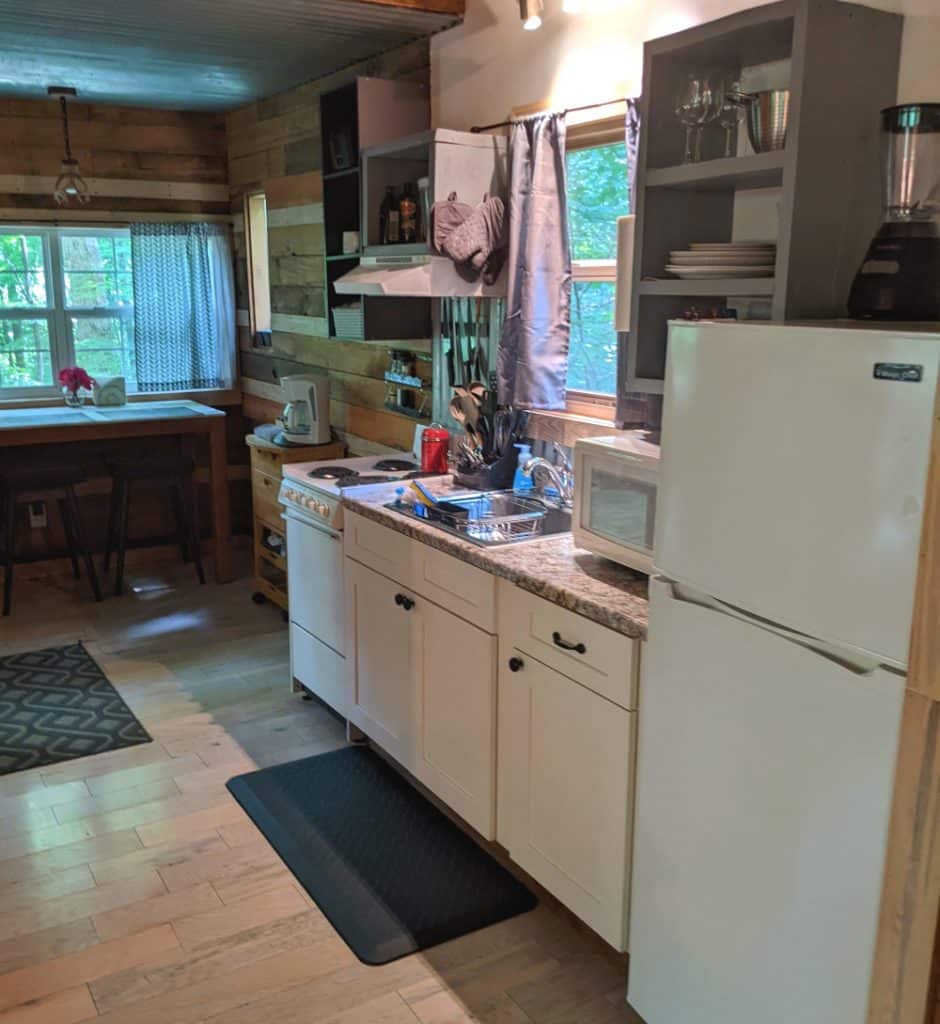 A full kitchen in a Terralodge treehouse