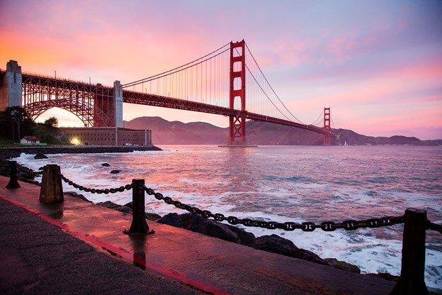 San Francisco Golden Gate Bridge - Thanksgiving Getaways For Families
