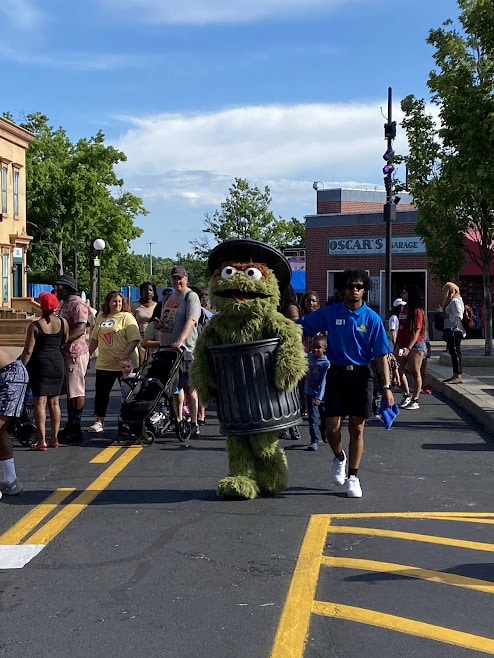 oscar the grouch in parade - cheap theme park tickets