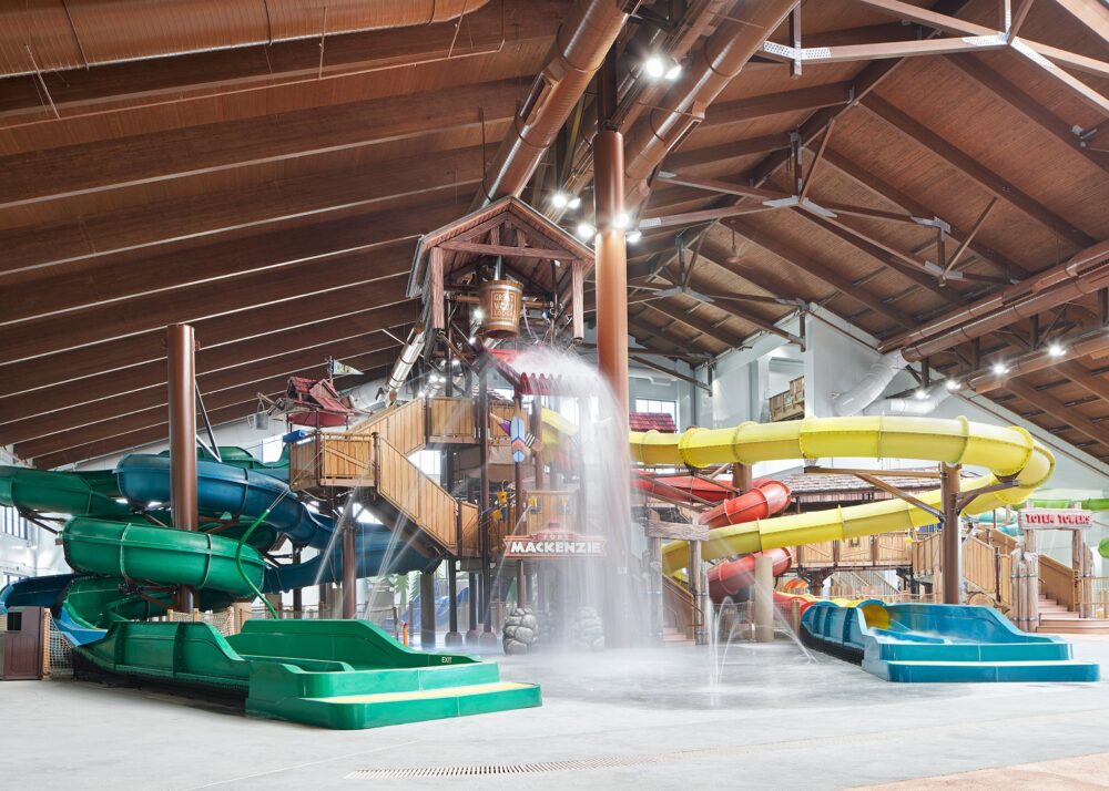 Indoor water park - Great Wolf Lodge