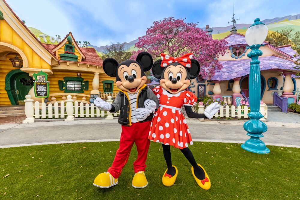 Disneyland Toontown - Mickey and Minnie