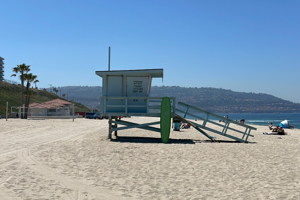 lifeguard tower - best california beaches for families