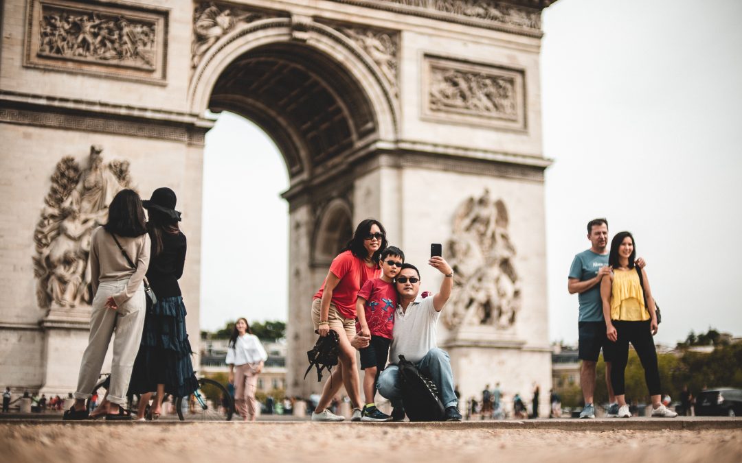 How To Combine Traveling With Education