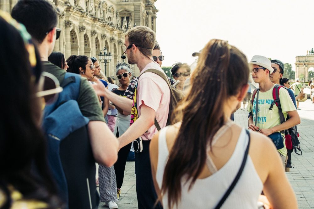 Group to students on a guided tour