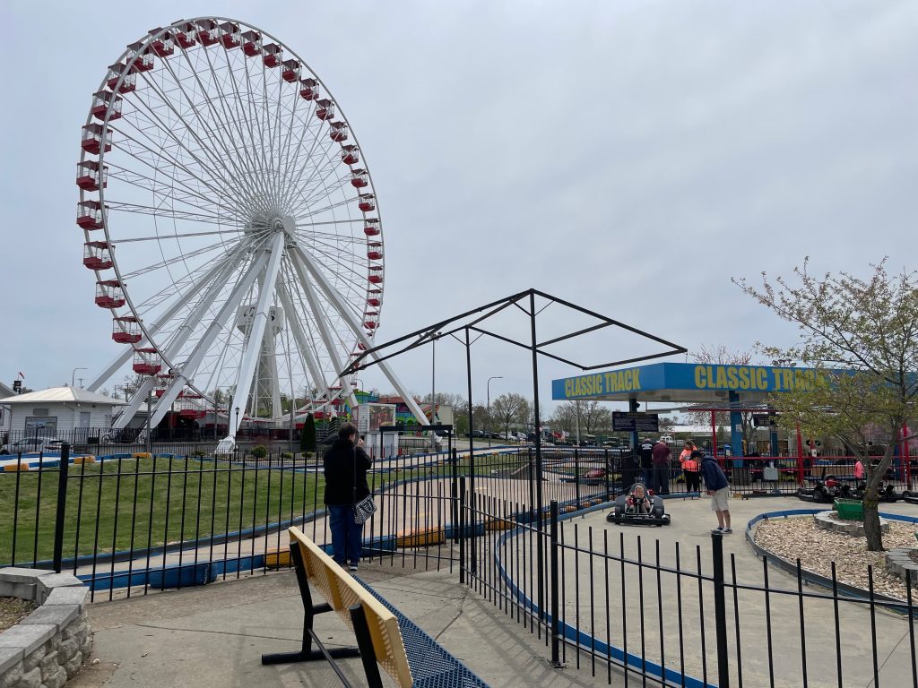 FERRIS WHEEL