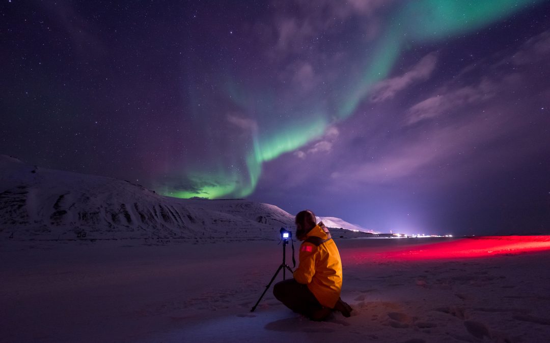 Capture The Elusive Northern Lights With These Easy Camera Settings