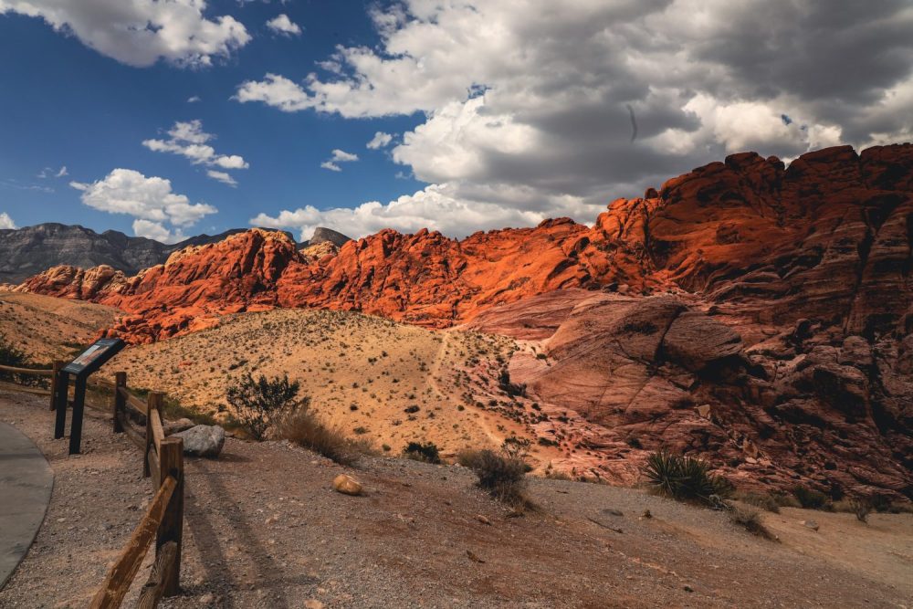 View of the Red Rock Canyon National Conservation Area - Las Vegas family resorts