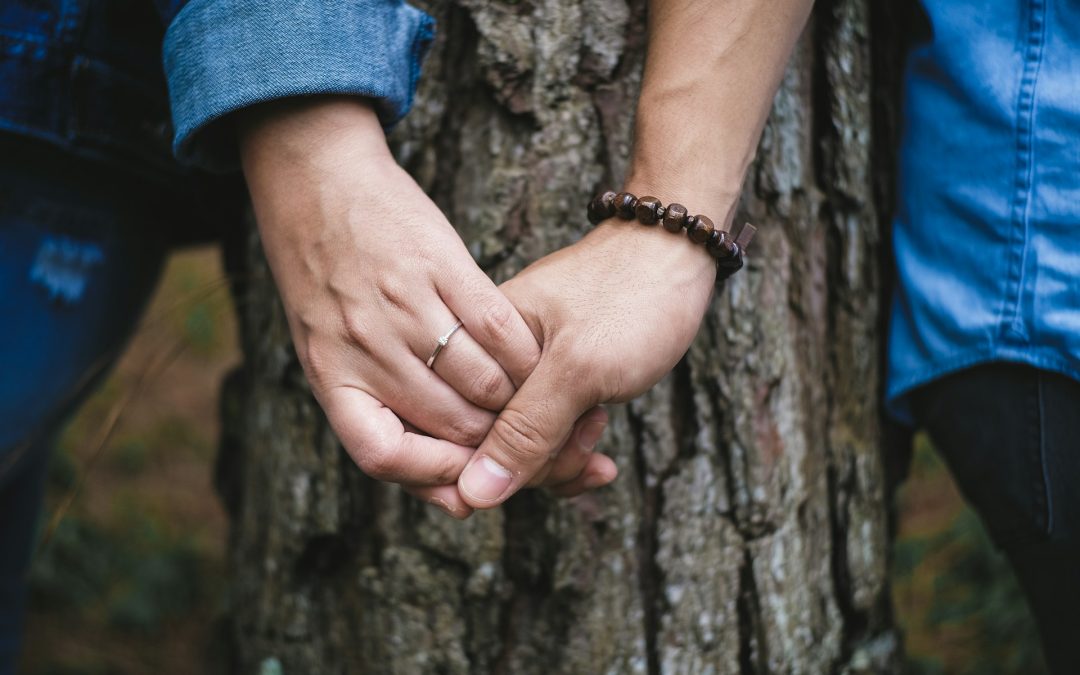 Reconnect at These Romantic Getaways in Ohio with Hot Tubs!