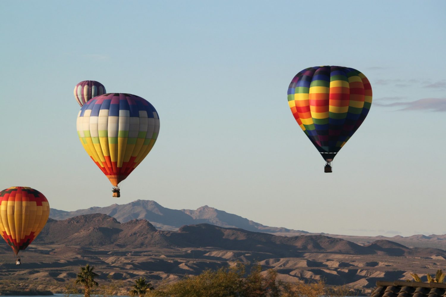 Air balloons in the Arizona desert. Scottsdale resorts for families.