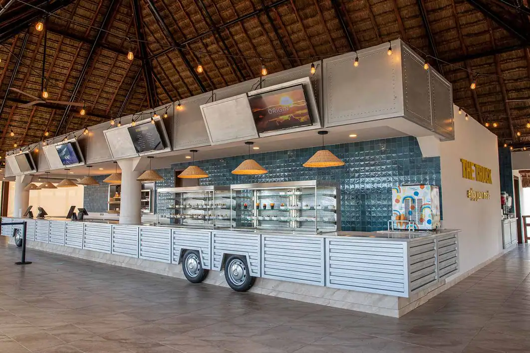 24 hour food truck for snacks - Tulum Family Resorts