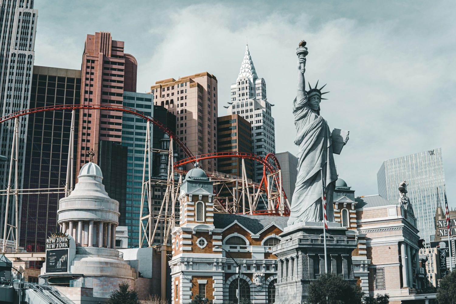 Big Apple rollercoaster. Things to do in Las Vegas with teens.