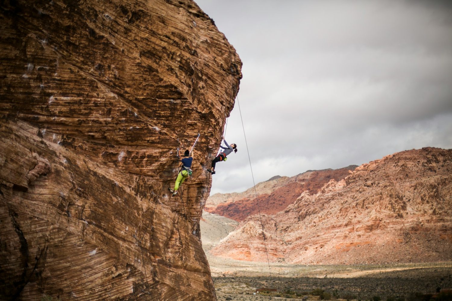 rock climbing at Red Rock Canyon in Vegas. things to do in Las Vegas with teens.