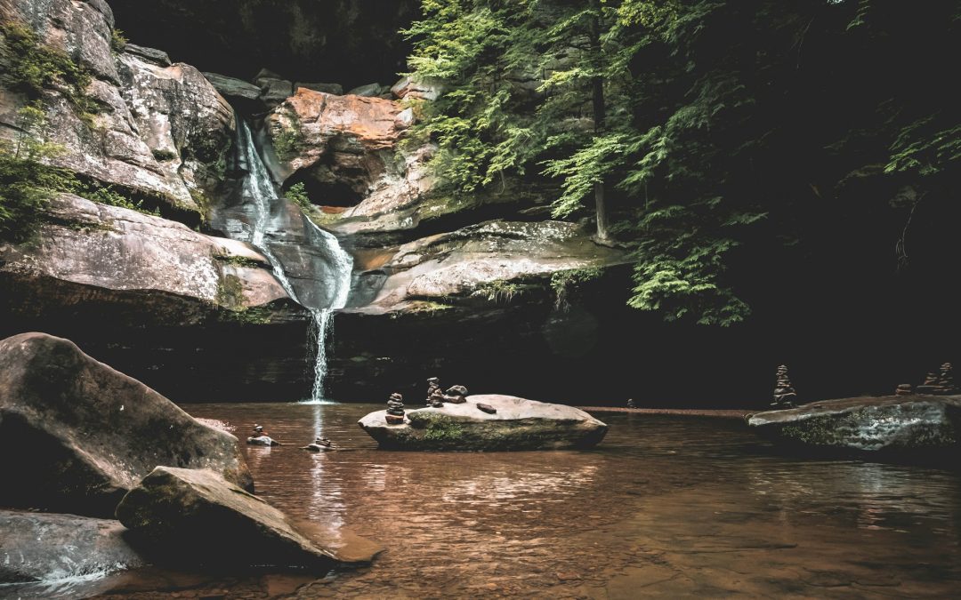 Your Guide to Planning the Perfect Hocking Hills Romantic Getaways
