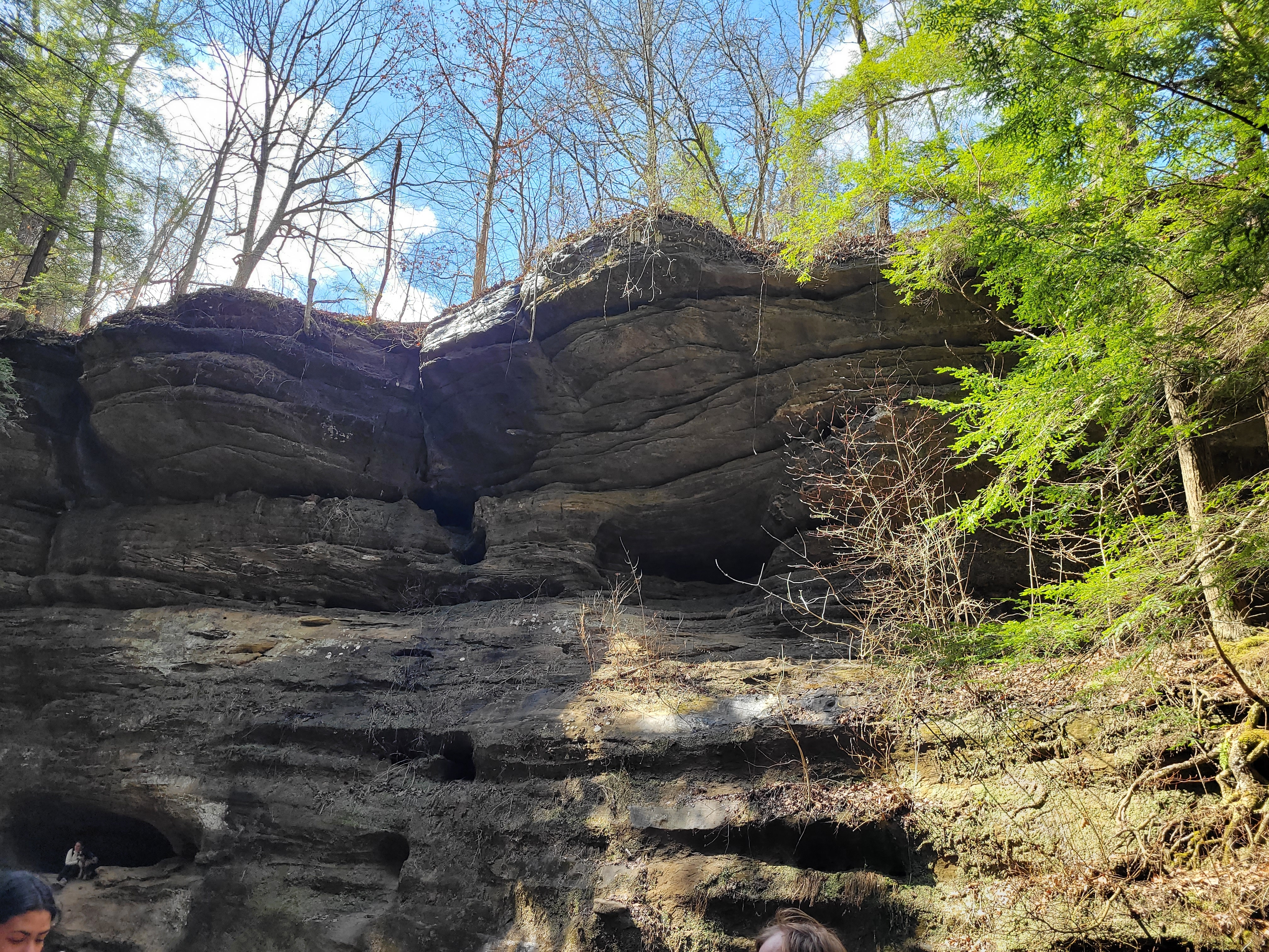 Rock formations and recessed caves in Hocking Hills. Hocking Hills romantic getaways. 