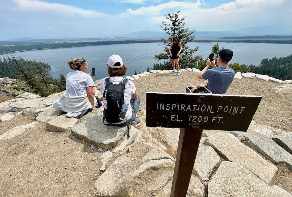 Ultimate Yellowstone Family Trip: A Mom-Son Adventure Through Geysers, Grand Teton, and Wildlife Spotting