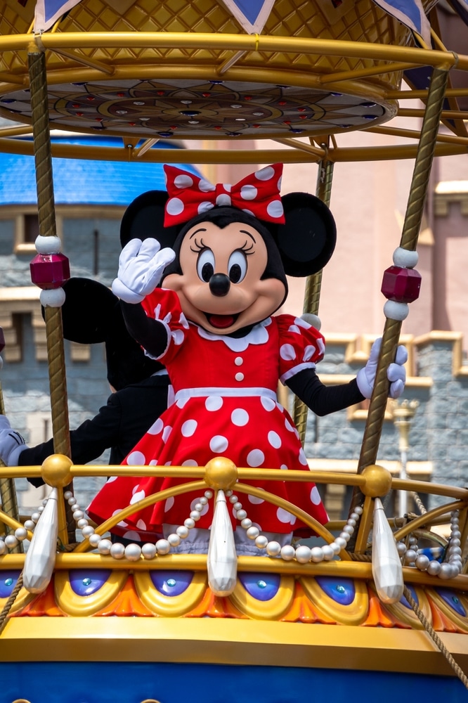 minnie mouse in red dress