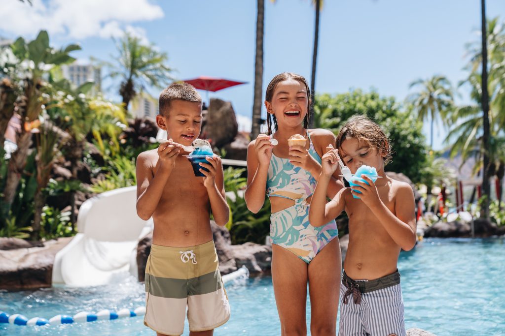 kids eating shaved ice