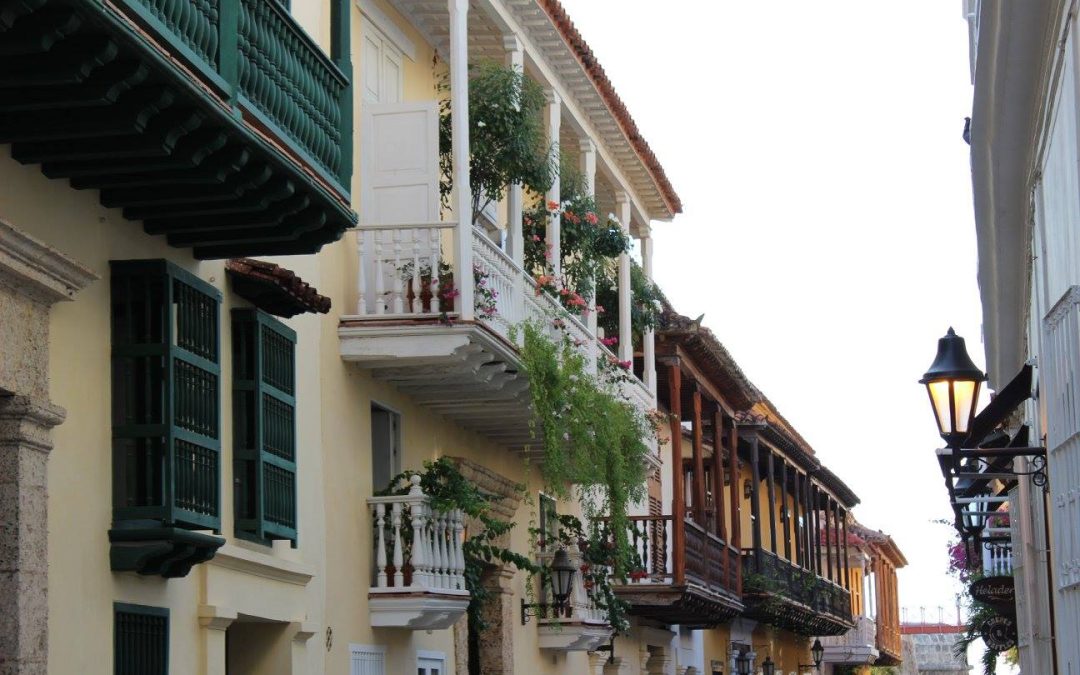 15+ Romantic Things To Do In Cartagena: Dining, Dancing, and Dreaming