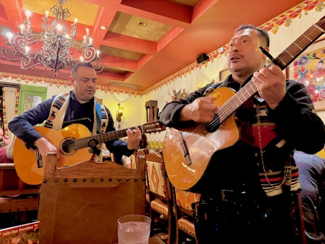 Casa de Bandini has the best Mexican food and the best entertainment. Loved the two guitarists serenading us. 