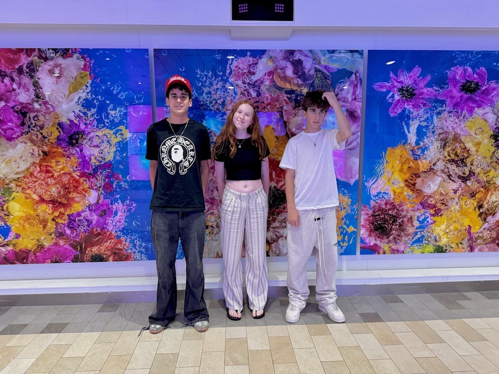 three teens on a cruise from los angeles