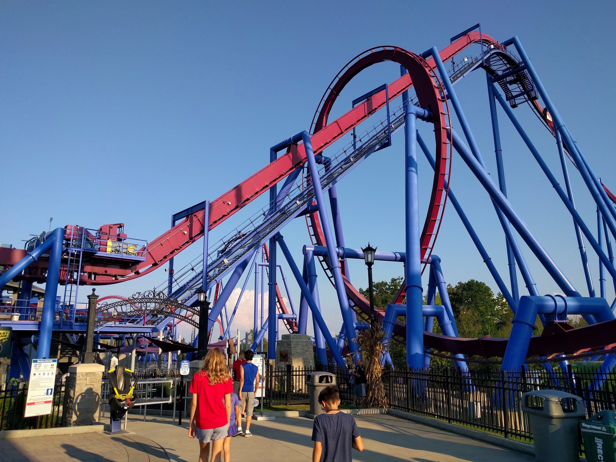 Kings Island with kids. A Real Family Guide The Banshee
