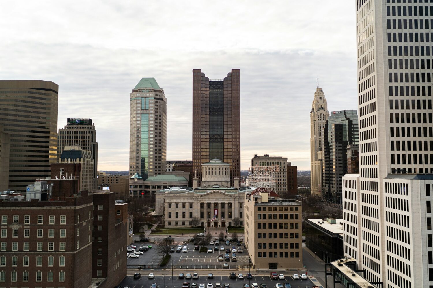 The Columbus skyline. Things to do in Columbus, OH with kids.