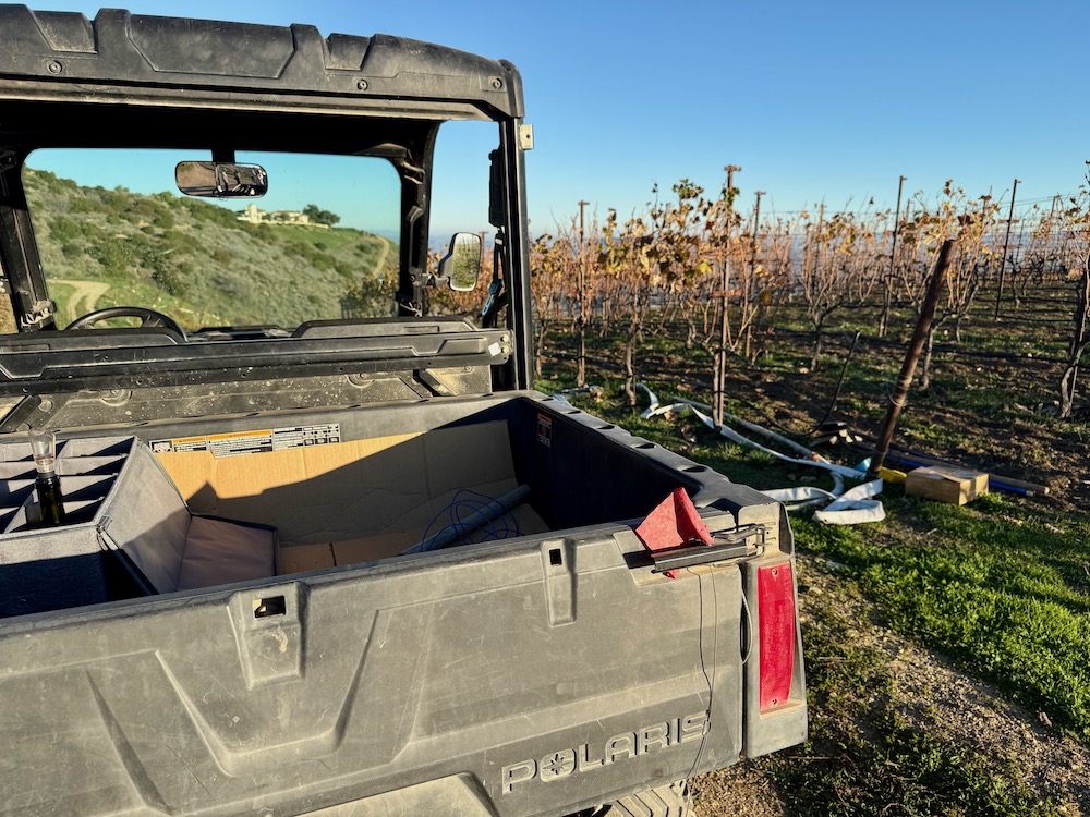 off road vehicle for vineyard