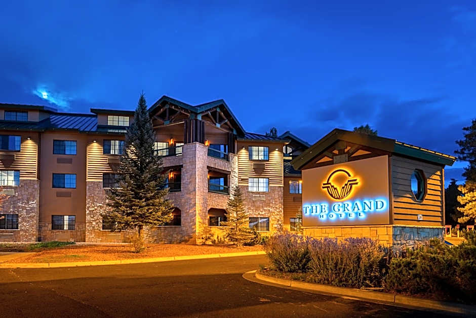 The Grand Hotel by the Grand Canyon. Family resorts in Arizona. 