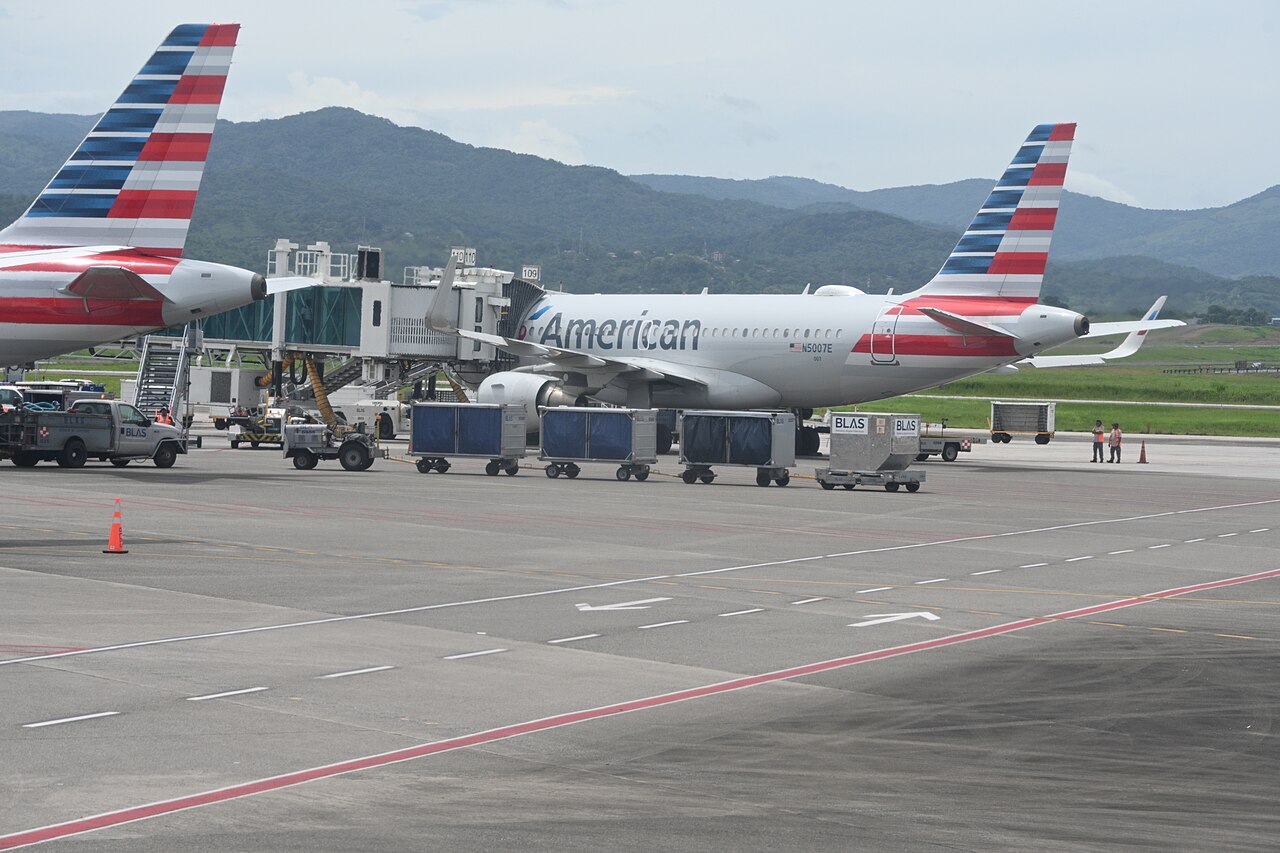 Planes from American Airlines at Tocumen International Airport
