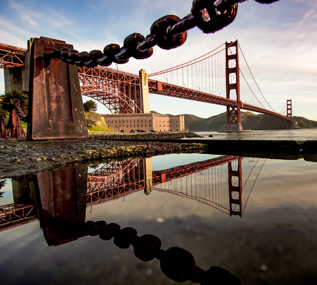 chain in forefront and golden gate bridge in back