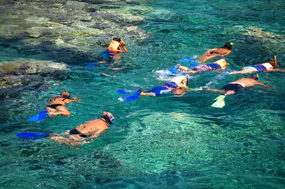 families snorkeling on which hawaiian island is best for families?