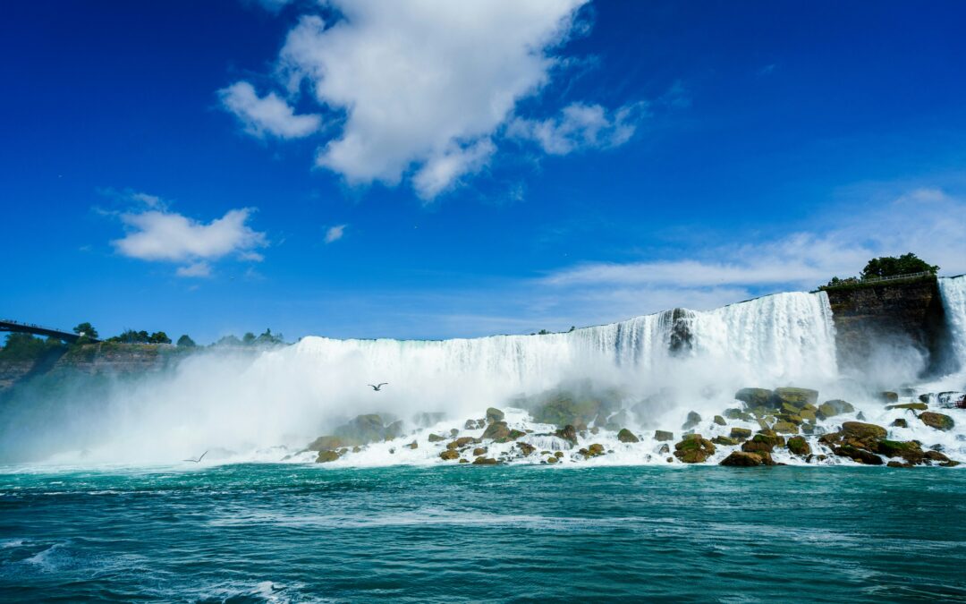 Niagara Falls: American Side vs. Canadian Side (Which Is Better for Families?)